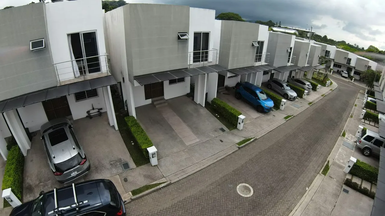 House for Sale in Condominium in Brasil de Mora ID 24470