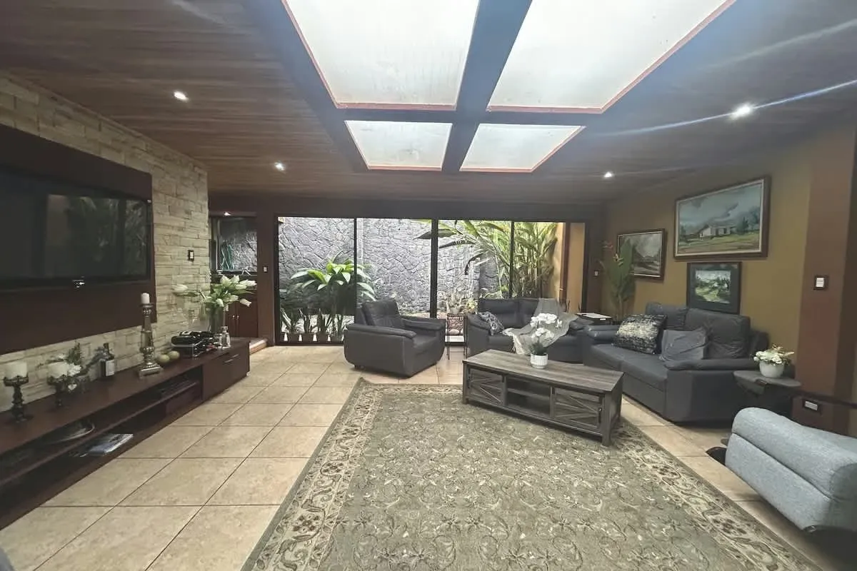 For Sale House in Freses Curridabat