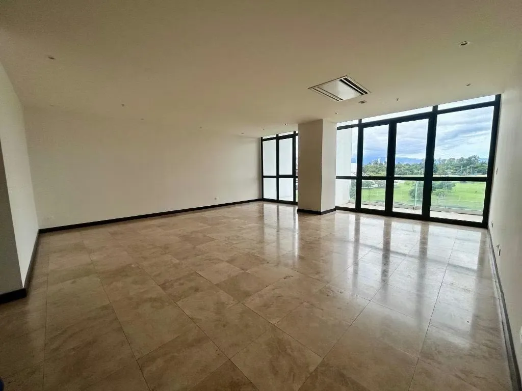 Exclusive apartment in San José, La Sabana.