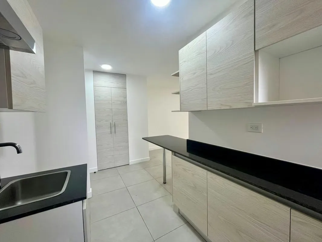 Se alquila hermoso Apartamento en Condominio Monte Alto, Curridabat