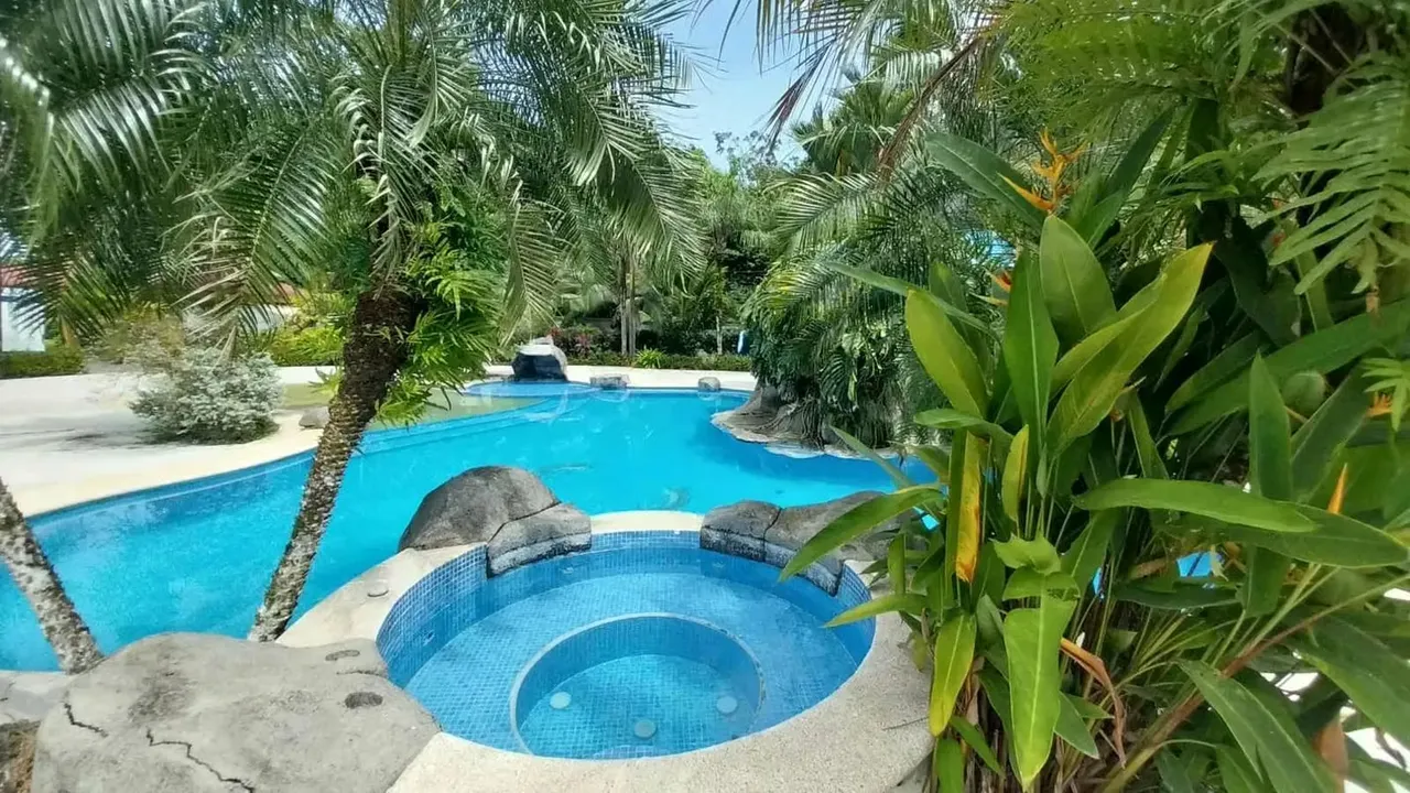 Casa de Lujo de 5 Habitaciones en Punta Leona (Comunidad Cerrada)