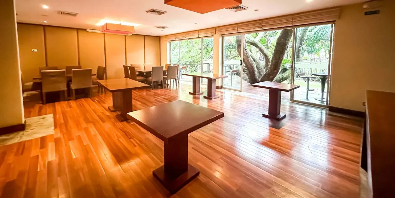 Venta de Propiedad con Uso de Suelo Comercial en Santa Ana