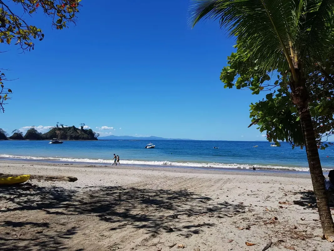 Casa Amueblada en Punta Leona, Playa Mantas, Puntarenas