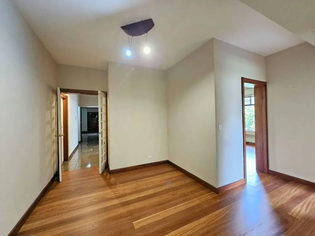 Apartamento Yoses- un nivel-3 Habitaciones