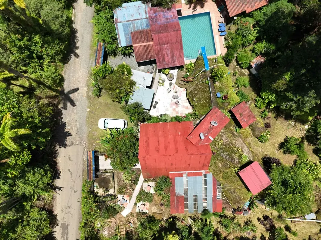 Sale of Finca in Tucurrique de Cartago with business in progress