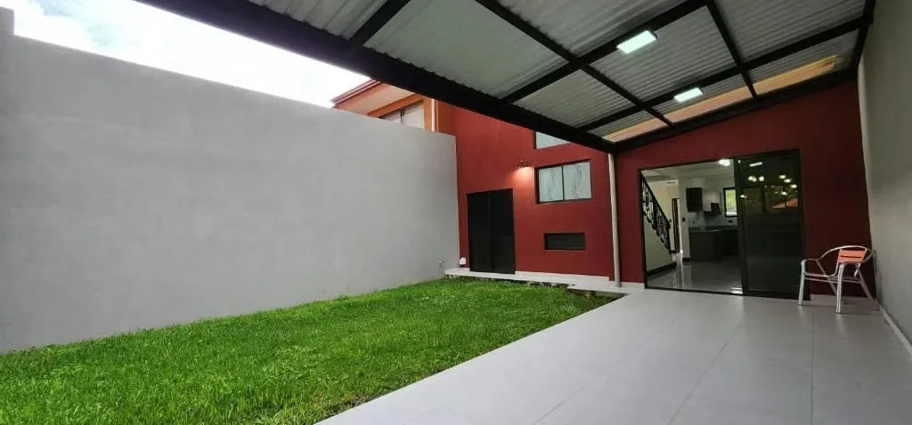 Venta de casa en Coronado 200 m² de construcción