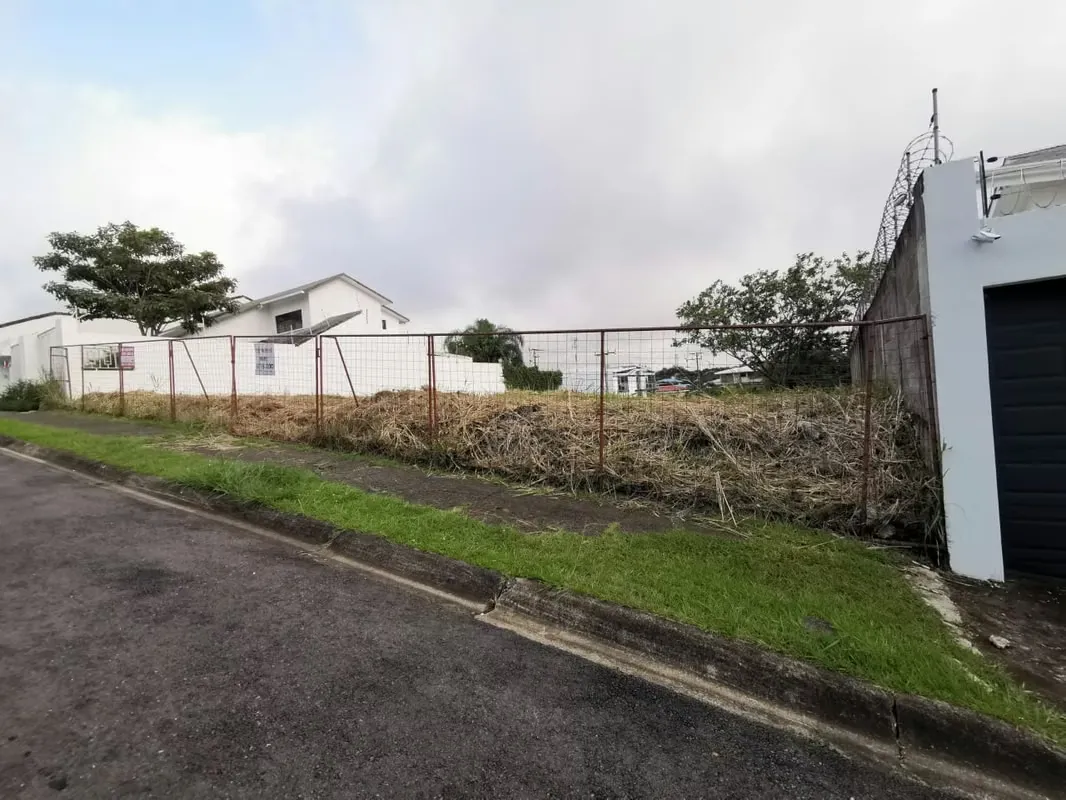 Venta de Terreno en Alturas de Cariari, Belén, Heredia