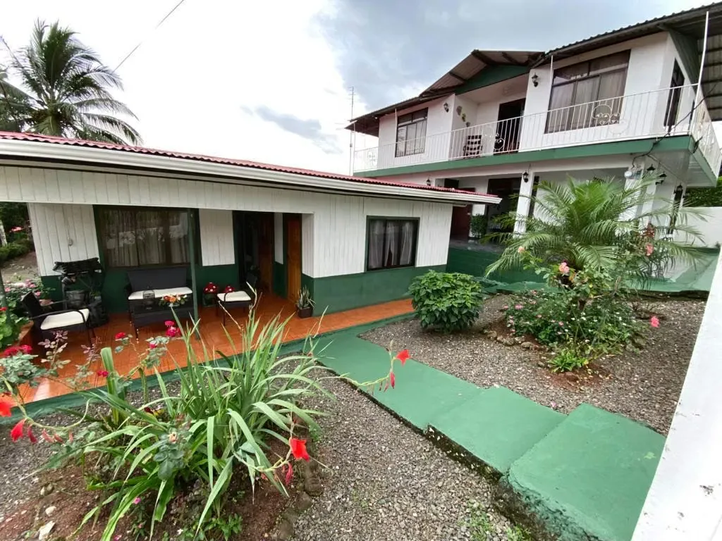 Propiedad con 2 Casas en Aguas Zarcas de San Carlos, Alajuela