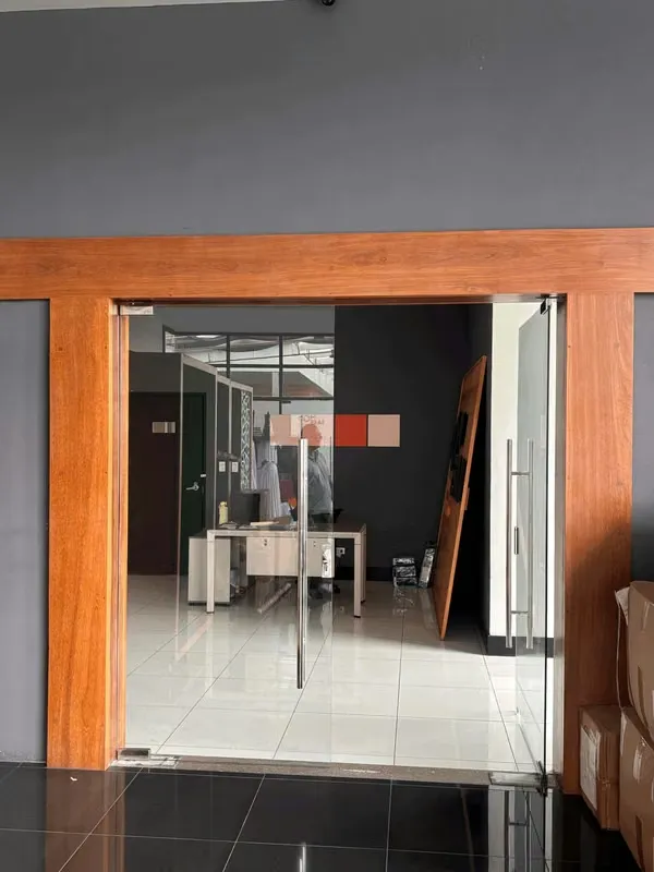 AMPLIO LOCAL COMERCIAL