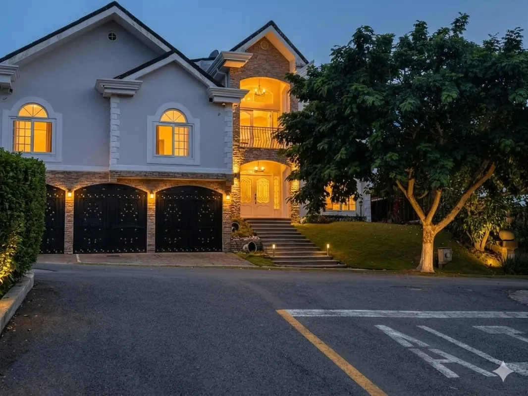 Casa de lujo en Condominio en Tres Ríos OPORTUNIDAD!!!