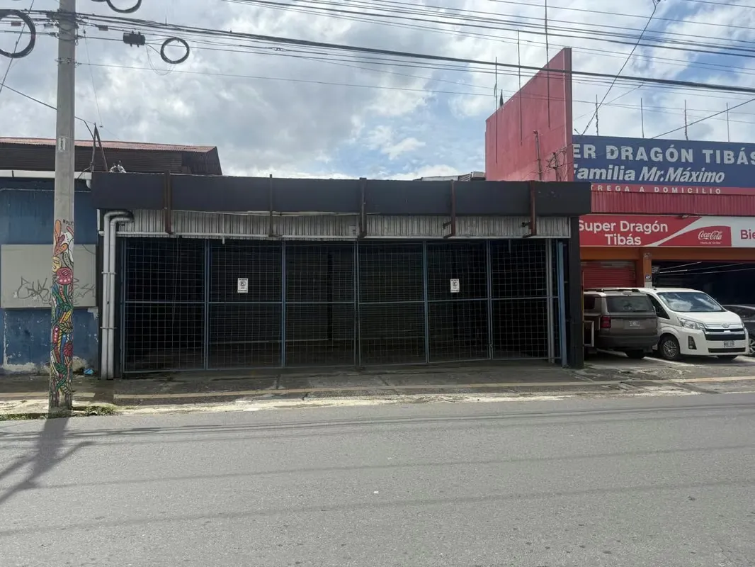 SE ALQUILA BODEGA INDEPENDIENTE EN EL CENTRO DE TIBAS