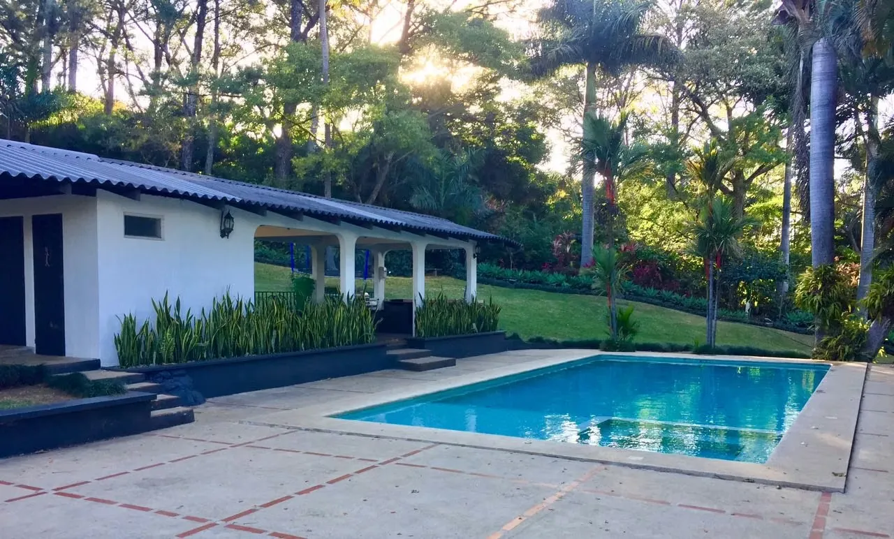 Alquiler en Belén, La Asunción | Casa con piscina y Amplios jardines