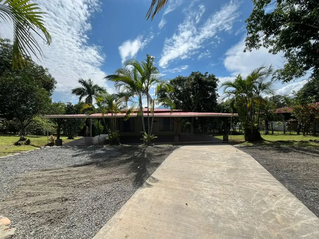 Home for Sale with Stunning Views of Cerro Turrubares!
