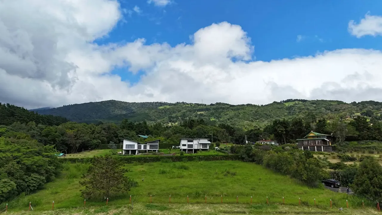 EN VENTA LOTE CON VISTAS PANORAMICAS - SABANA REDONDA DE POAS
