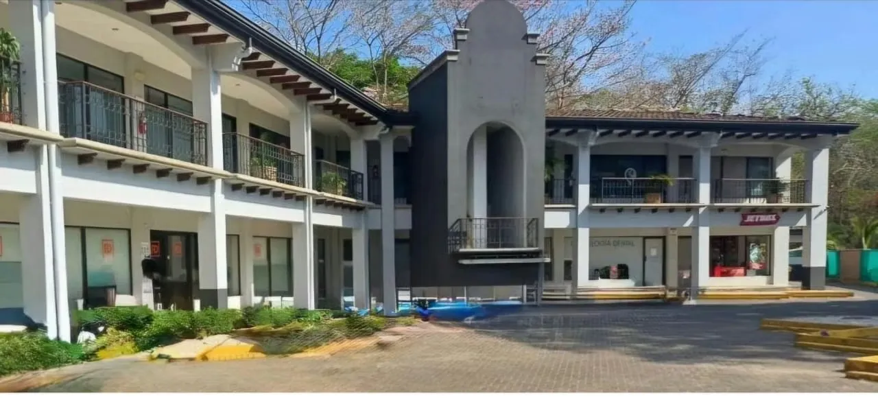 For sale commercial plaza in Guanacaste, Tamarindo