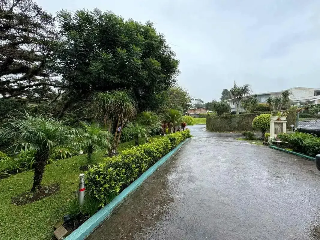 SE VENDE CASA EN CONDOMINIO HEREDIA SAN RAFAEL LOS ÀNGELES