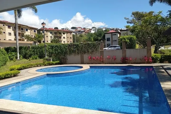 VENTA DE APARTAMENTO EN CONDOMINIO TORRES DEL SOL , TRES RIOS