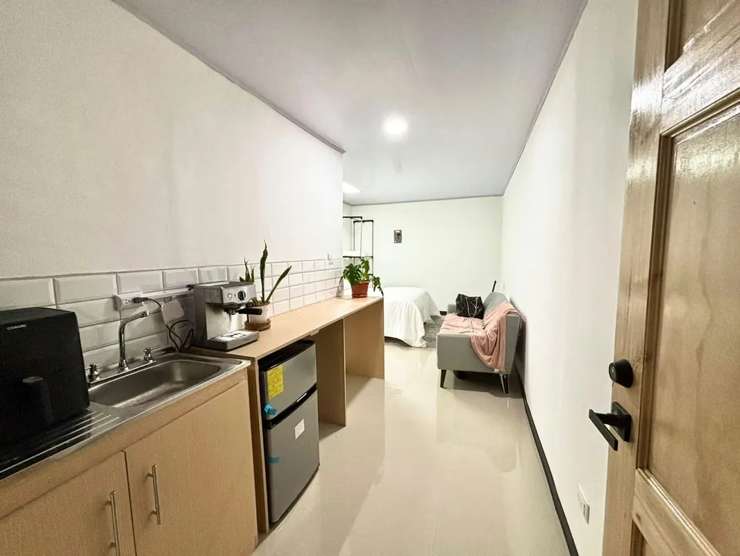 STUDIO FOR RENT IN BARRIO ESCALANTE, $499 GREAT LOCATION!