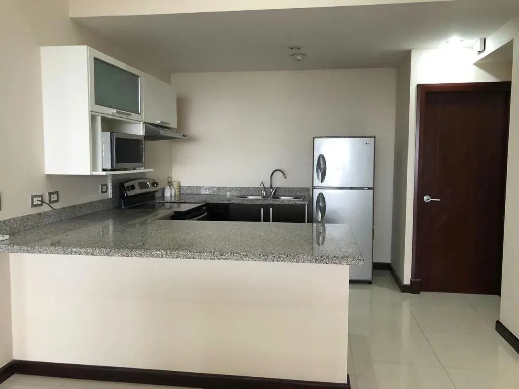 Apartamento amoblado en alquiler en Guachipelin de Escazu