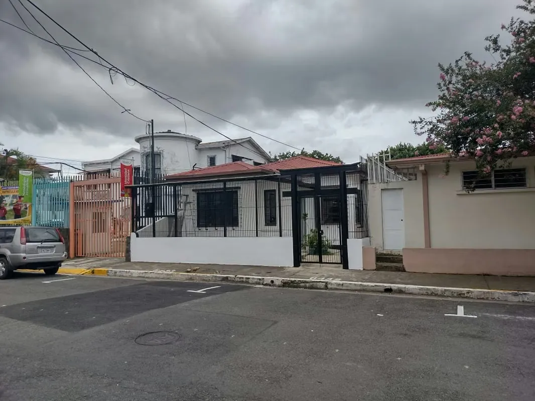 id 41121 Casa comercial Escalante