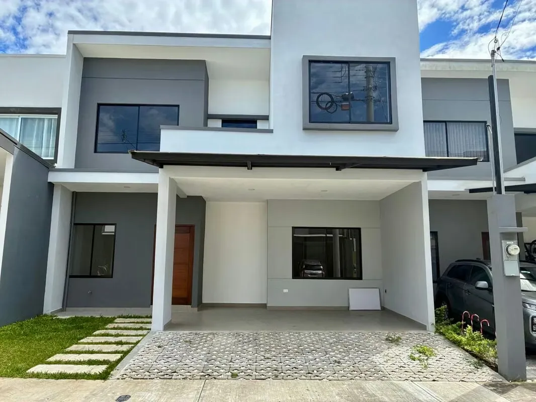 Se Vende hermosa casa en Condominio para estrenar, Tres Ríos