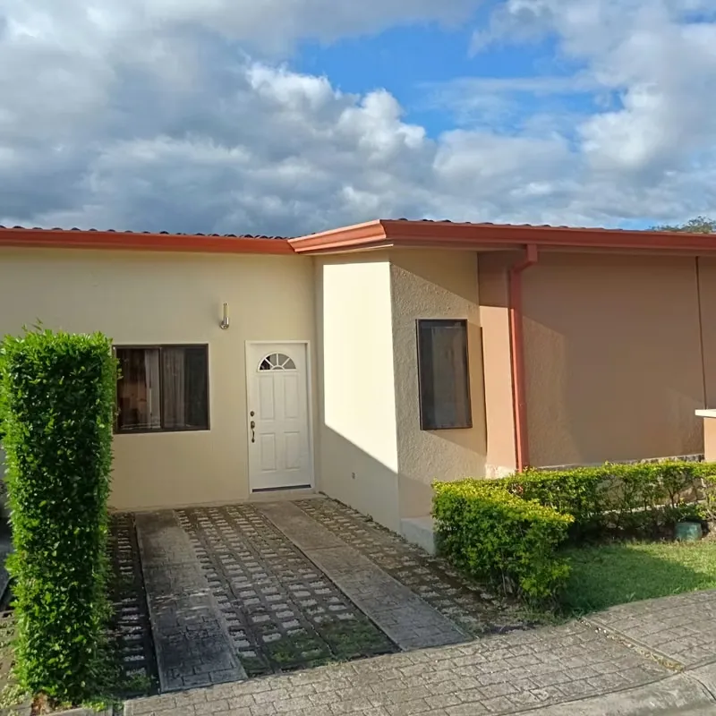 Casa 2 dormitorios 2 baños, Condominio Terrazas del Oeste, Concasa