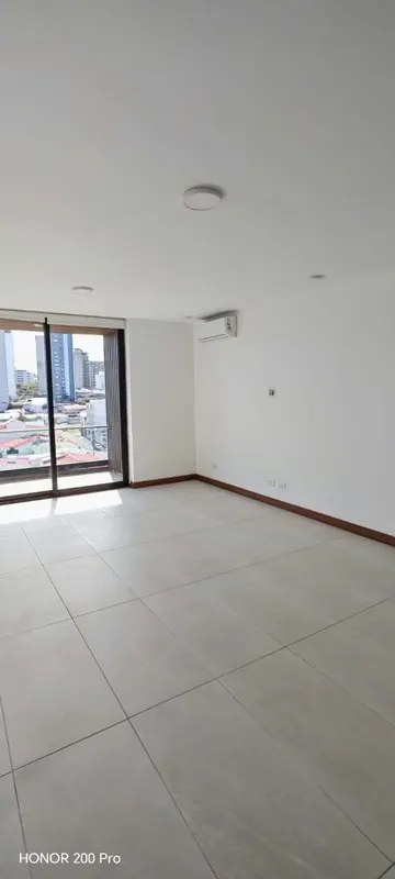 Se alquila apartamento – Torre Tribca, Nunciatura