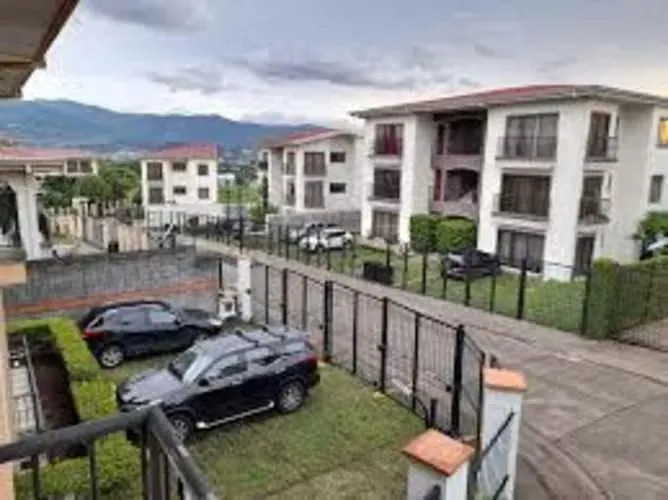 APARTAMENTO en Vistas del Cariari!