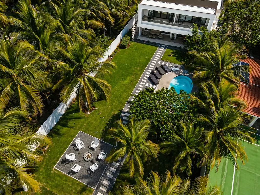 Luxury Beach FRONT Villa Playa Tivives, Puntarenas.