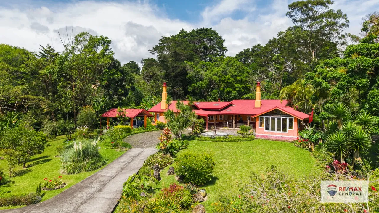 UN PARAÍSO NATURAL CON HOGAR, TERRENO Y VISTAS-RM