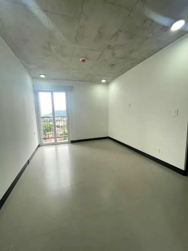 Viva con comodidad, estilo y una ubicación estratégica en este hermoso apartamento ubicado en Bambú Rivera, Tibás, ...