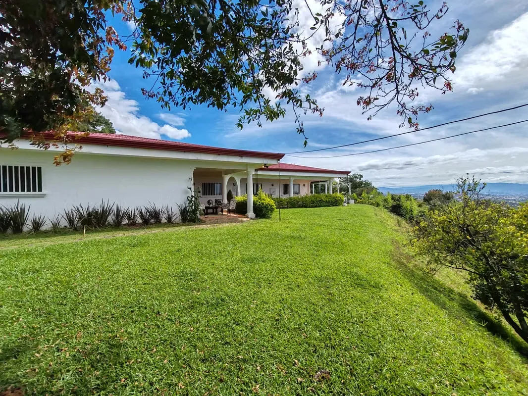 Exclusive Estate for Sale, Alajuela, Guadalupe