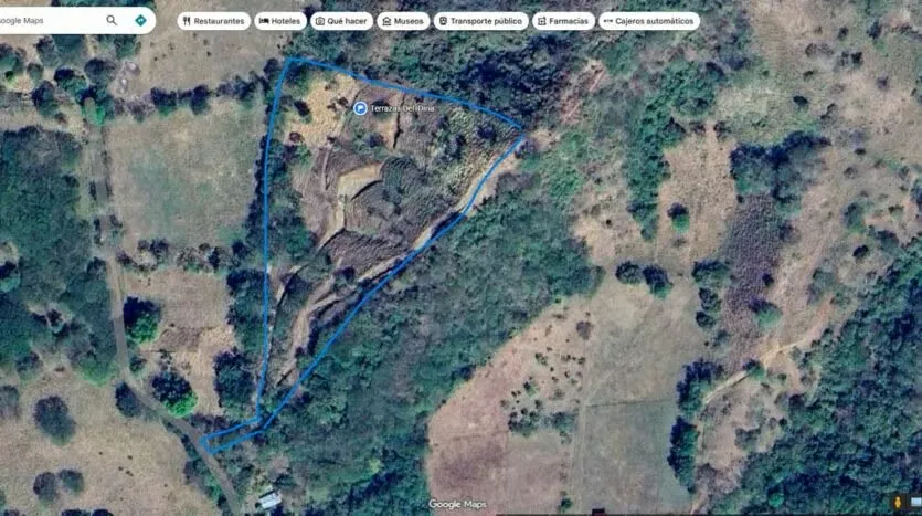 Venta de lote con dos terrazas ya listas para construcción