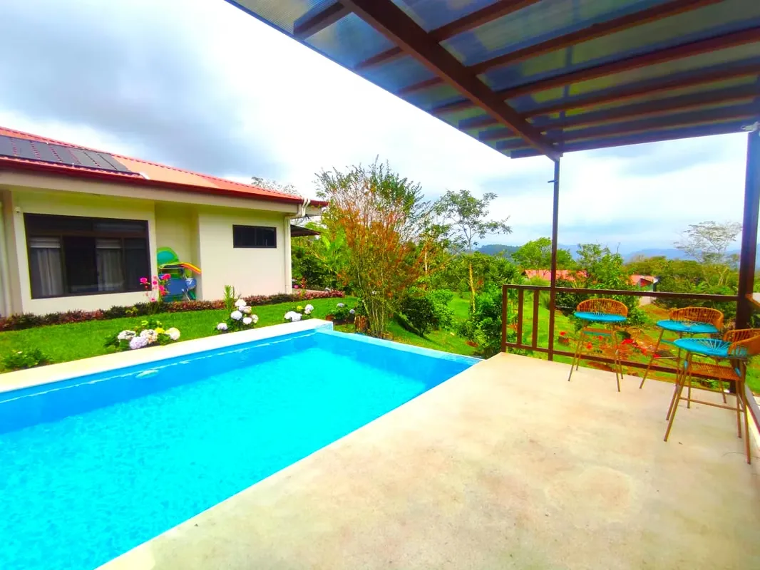 Alquiler casa. Zona Franca Palmares
