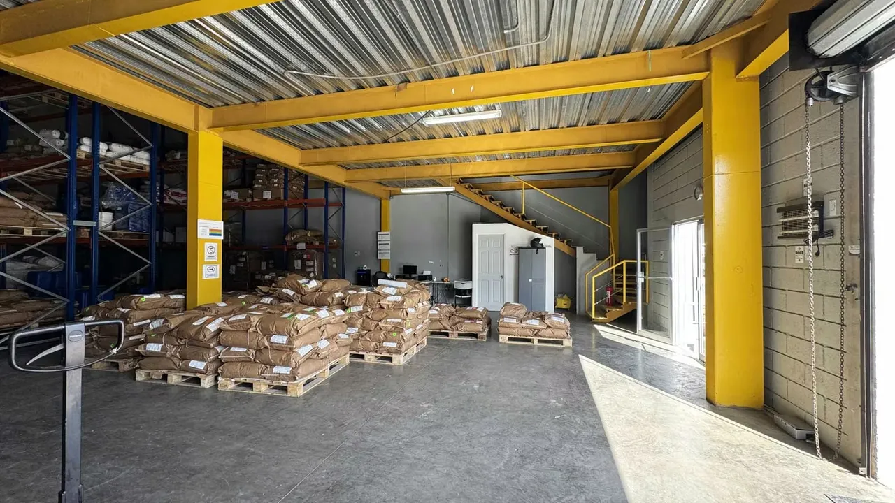 Alquiler de bodega industrial cerca de Lindora en San Rafael, Alajuela (MB)