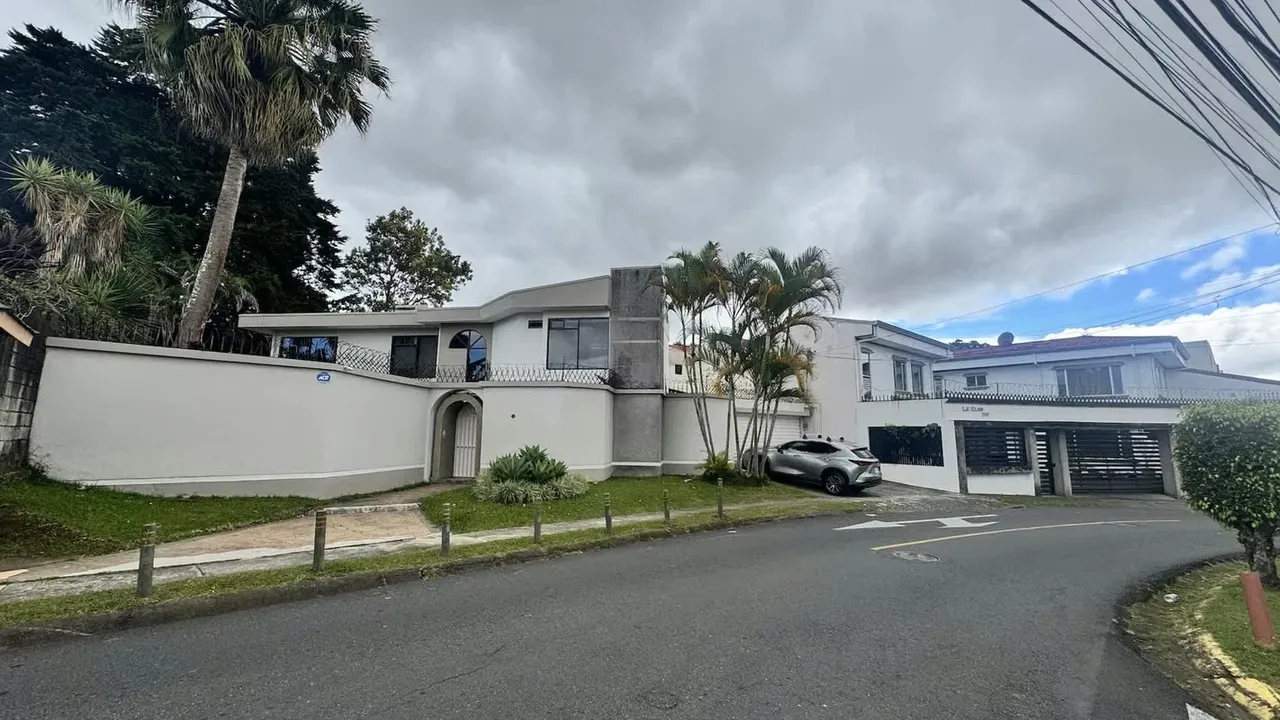 Alquiler de Casa para Oficina Amueblada en Curridabat (AD)