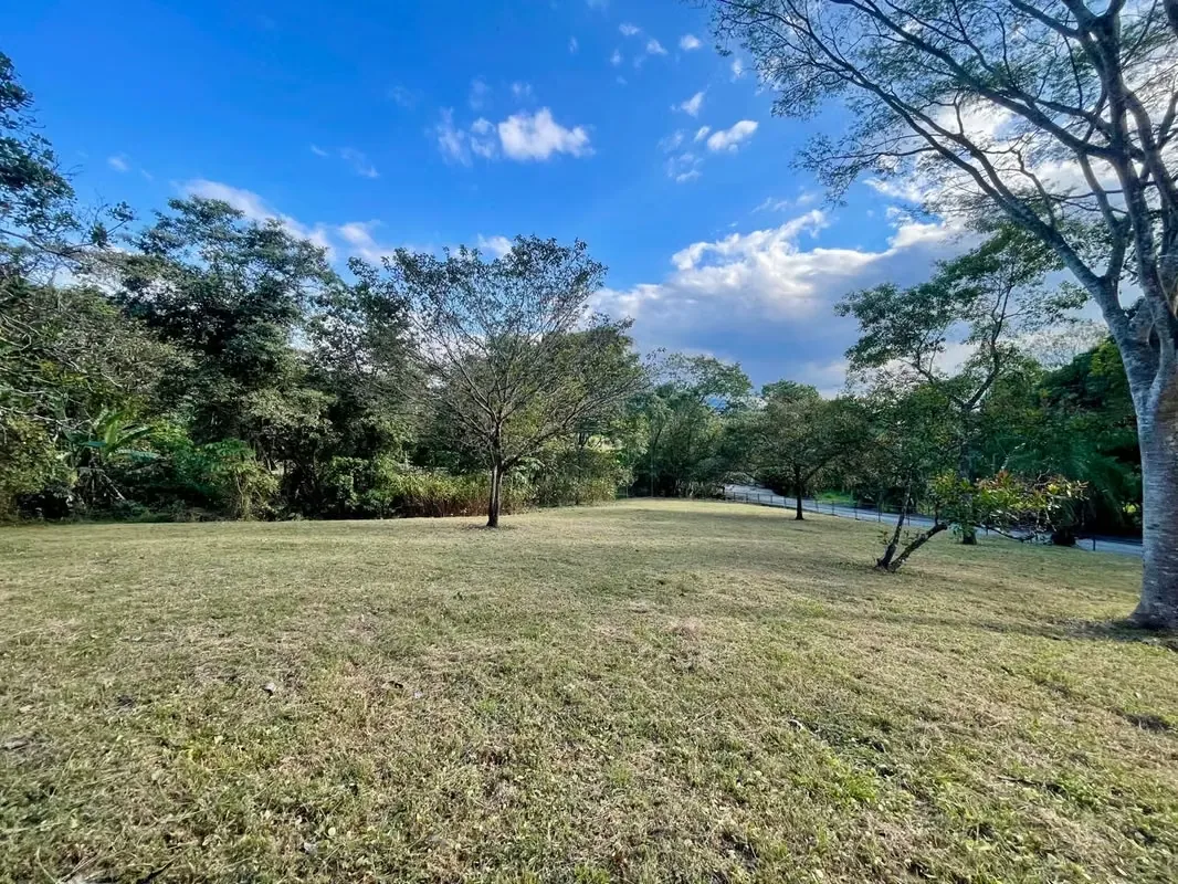 VENTA LOTE DE 3,071.74 m², OROTINA, CONDOMINIO QUINTAS CASA DE CAMPO