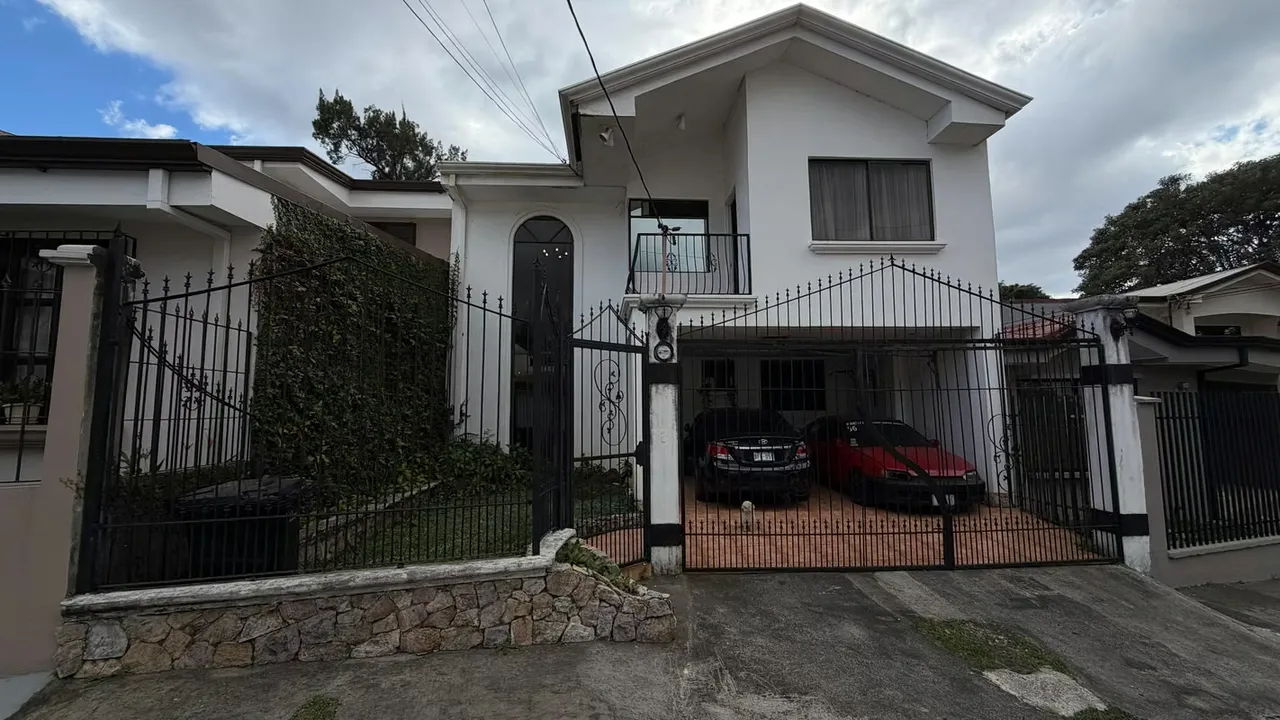 Home for Sale in La Unión de Tres Ríos