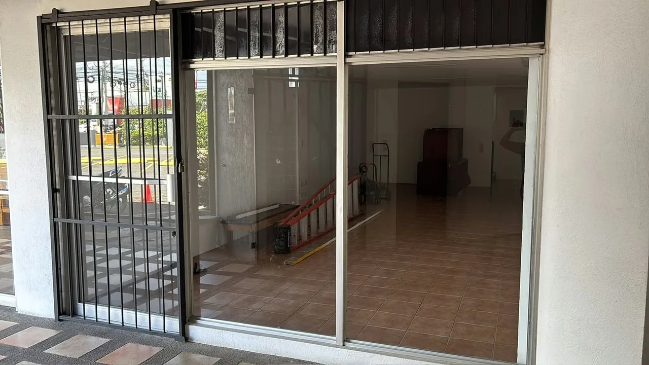 COMMERCIAL SPACE FOR RENT – SAN ANTONIO, BELEN, HEREDIA 120 m2