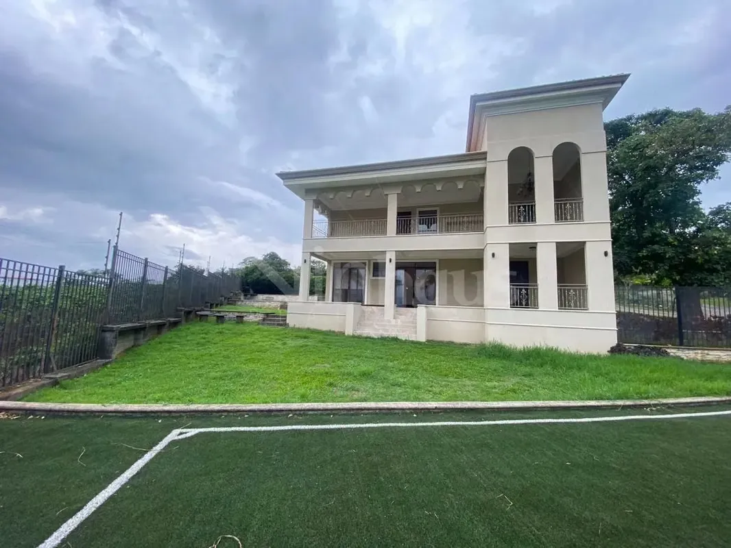 id  41686 Venta de casa en Colinas de Montealegre