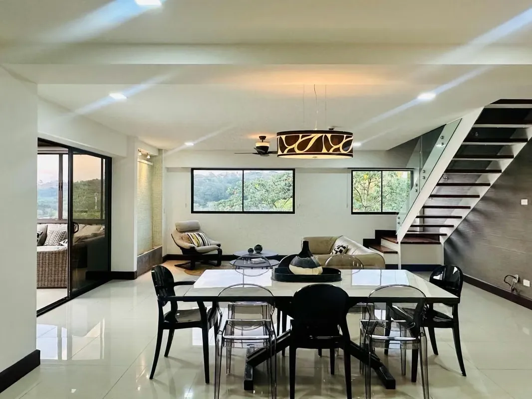 Penthouse en venta en Santa Ana condominio vianova MB24