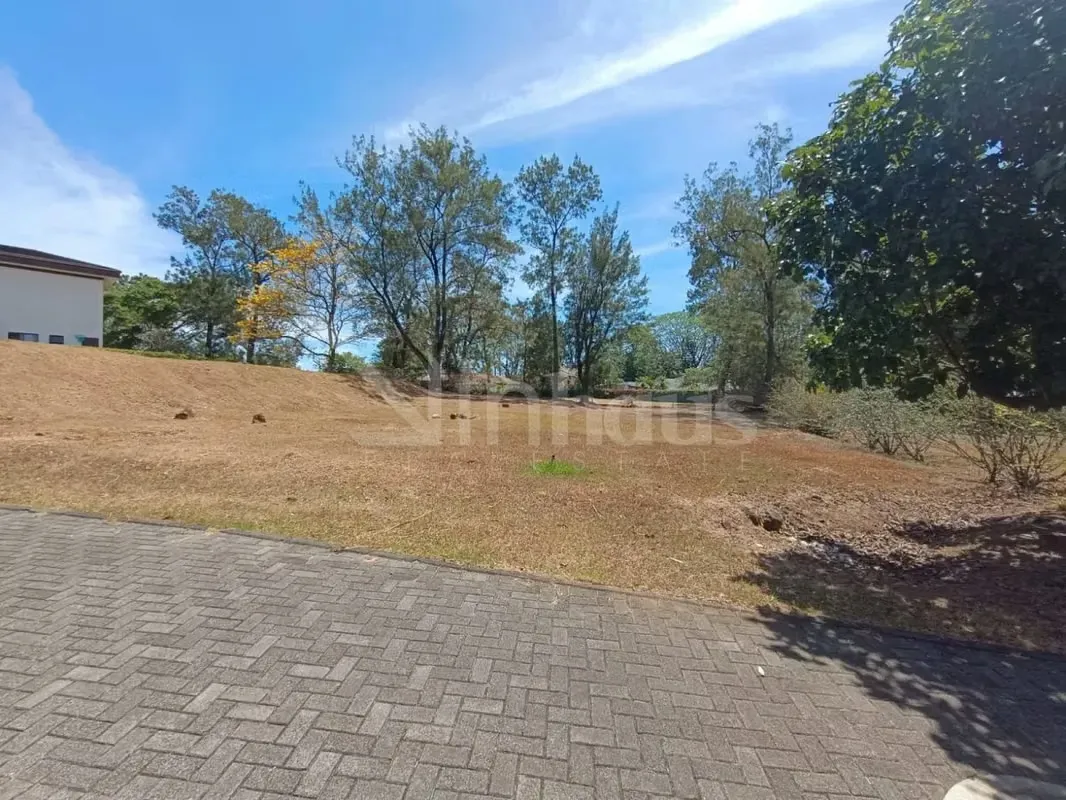Venta de lote residencial en Los Reyes, La Guacima