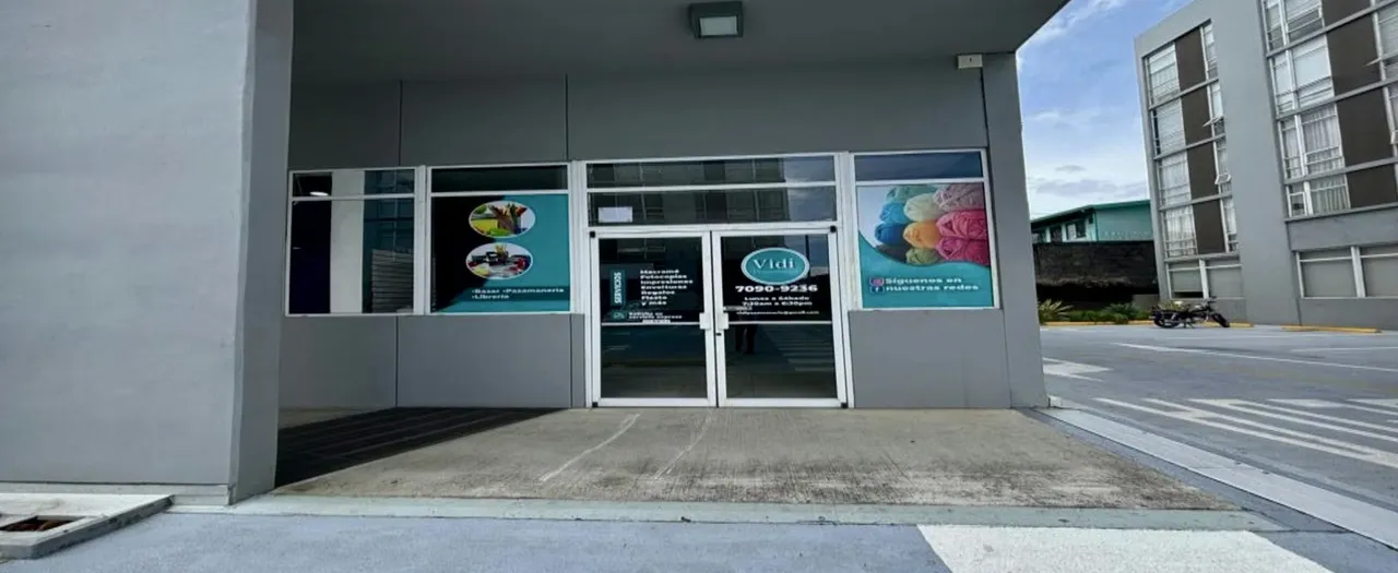 Commercial Premises for Rent, 74 m², in Shopping Centre - Sabanilla