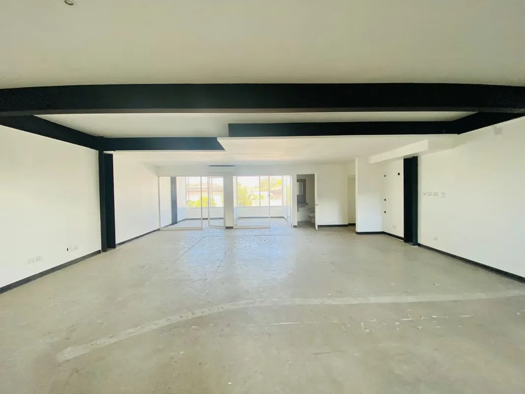 ALQUILER DE LOCAL EN PLAZA COMERCIAL - 2DO PISO - SANTA ANA