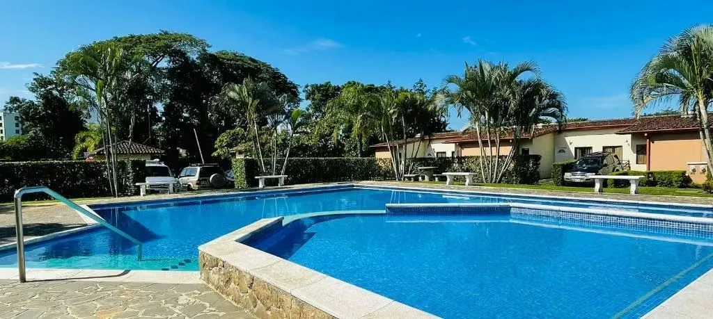 Vendo cómoda casa de 3 cuartos, condominio, San Rafael de Alajuela