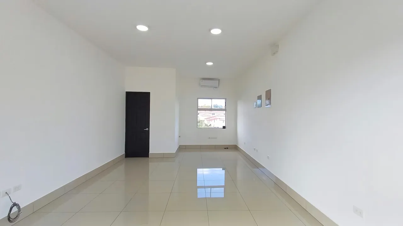 Alquiler de Local Comercial en Curridabat, San José
