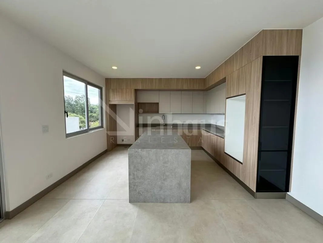 Alquiler de apartamento de lujo en Guachipelin