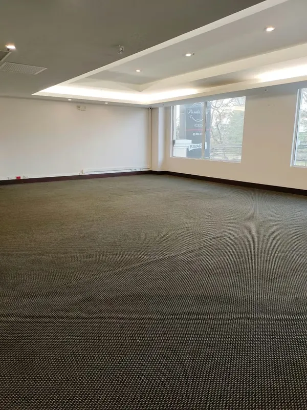 ¡Oportunidad única! Alquilamos moderna oficina en el exclusivo complejo Torres del Lago, en pleno corazón de Sabana Sur, San José. El espacio se entrega ...