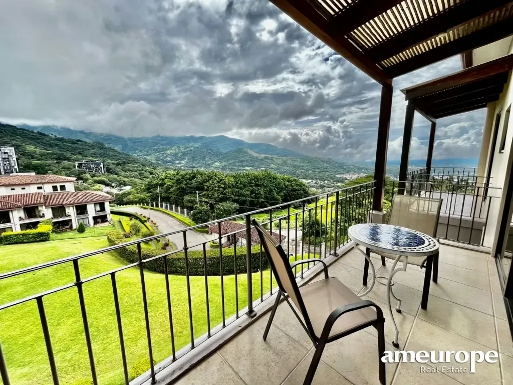 ALTO LAS PALOMAS-SANTA ANA! AMPLIO Y ELEGANTE APARTAMENTO CON VISTAS PANORAMICAS!