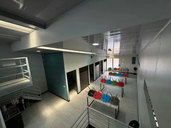 Se alquila local comercial (solo estructura) en Cartago, Central Occidental, ideal para empresas que buscan un espacio moderno, ...